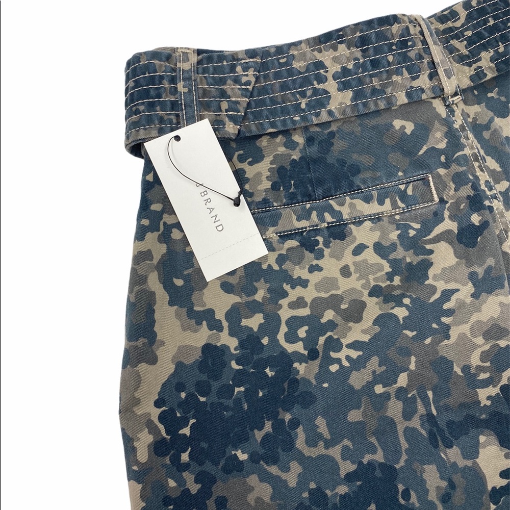 J BRAND**Evia Vale Terrestrial Shorts*Size 26 $228 - Picture 8 of 12